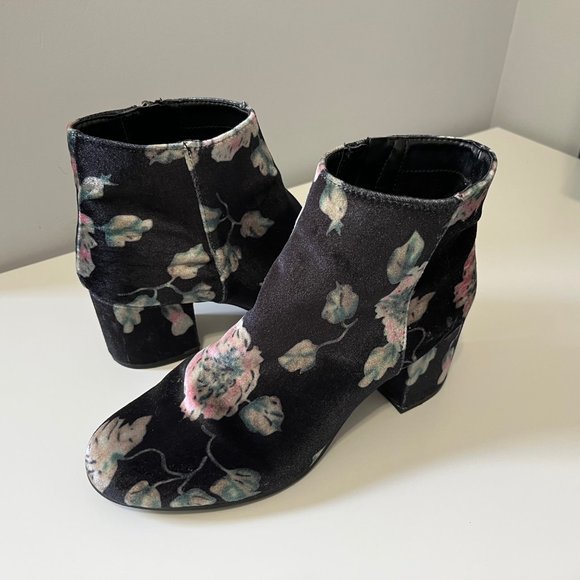 Circus by Sam Edelman Velvet Ankle Boots - Picture 6 of 9